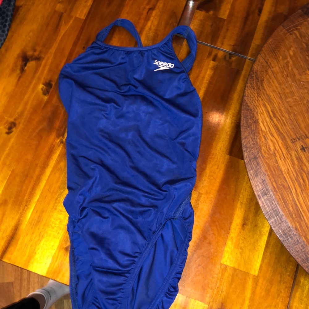 Girls speedo swimsuit